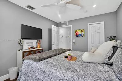 7291 NW 173rd Dr #100, Hialeah, FL 33015 - Photo 12