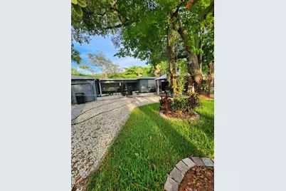 1872 SW 29th Ave #A, Fort Lauderdale, FL 33312 - Photo 1
