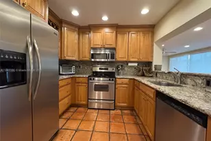 1110 Redbird Ave, Miami Springs, FL 33166 - Photo 14