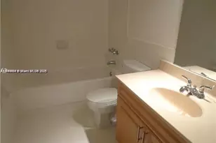 15225 NE 6th Ave, Miami, FL 33162 - Photo 8