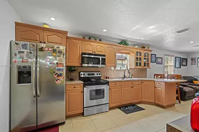 3140 NW 59th St, Miami, FL 33142 - Photo 14