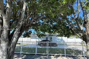 18121 NW 32nd Ave, Miami Gardens, FL 33056 - Photo 10