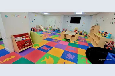 540 Brickell Key Dr #307, Miami, FL 33131 - Photo 28