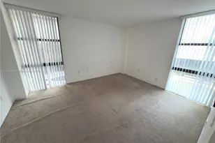 3675 N Country Club Dr, Aventura, FL 33180 - Photo 16