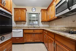 9455 SW 181st St, Palmetto Bay, FL 33157 - Photo 22