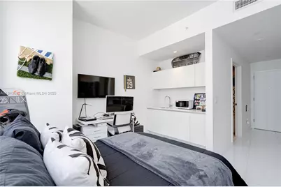 851 NE 1st Ave #2901, Miami, FL 33132 - Photo 2