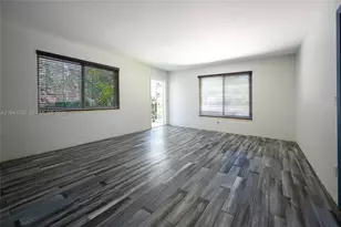 13325 NE 10th Ave, North Miami, FL 33161 - Photo 10