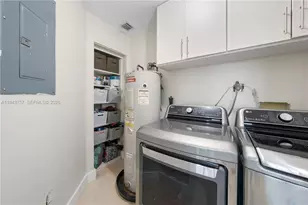 9621 W Calusa Club Dr, Miami, FL 33186 - Photo 22