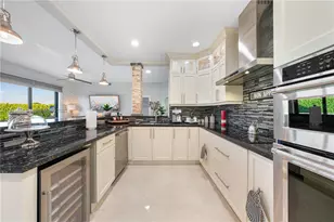 9621 W Calusa Club Dr, Miami, FL 33186 - Photo 12