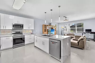 2885 SW 176th Ter, Miramar, FL 33029 - Photo 8