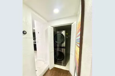 739 NW 112th St, Miami, FL 33168 - Photo 14