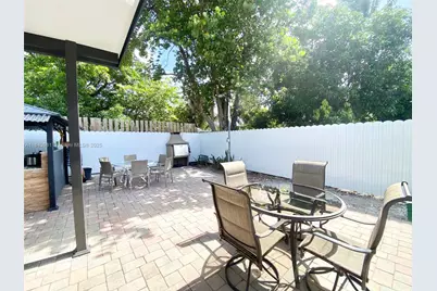 739 NW 112th St, Miami, FL 33168 - Photo 38