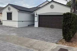 15921 SW 82nd St, Miami, FL 33193 - Photo 2