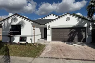 15921 SW 82nd St, Miami, FL 33193 - Photo 2