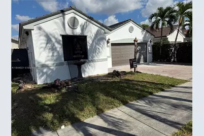 15921 SW 82nd St, Miami, FL 33193 - Photo 6