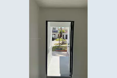 15921 SW 82nd St, Miami, FL 33193 - Photo 12