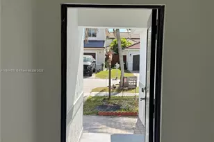 15921 SW 82nd St, Miami, FL 33193 - Photo 12