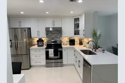 1051 Sorrento Dr, Weston, FL 33326 - Photo 2