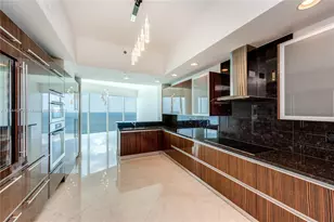 2711 S Ocean Dr, Hollywood, FL 33019 - Photo 12