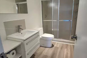 300 Bayview Dr, Sunny Isles Beach, FL 33160 - Photo 8