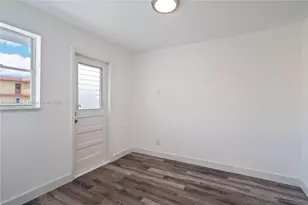 445 NE 195th St, Miami, FL 33179 - Photo 12
