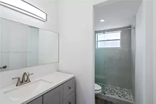 445 NE 195th St, Miami, FL 33179 - Photo 18