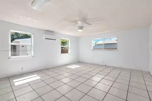 208 N 56th Ave, Hollywood, FL 33021 - Photo 14