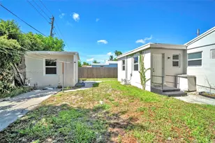 208 N 56th Ave, Hollywood, FL 33021 - Photo 24