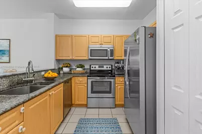 8245 NW 108th Ave #6-15, Doral, FL 33178 - Photo 1