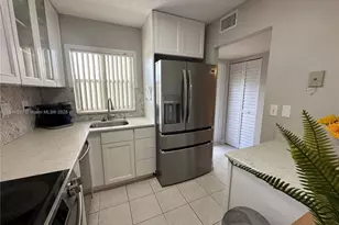 9400 Sunrise Lakes Blvd, Sunrise, FL 33322 - Photo 32