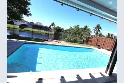 9170 NW 24th Pl, Sunrise, FL 33322 - Photo 40