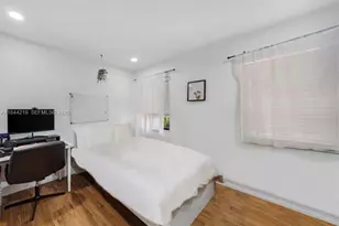 8453 NW 189 Street Rd, Hialeah, FL 33015 - Photo 10