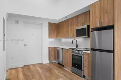 650 SW 1st St #203, Miami, FL 33130 - Photo 10