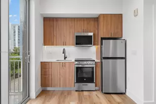 650 SW 1st St, Miami, FL 33130 - Photo 4