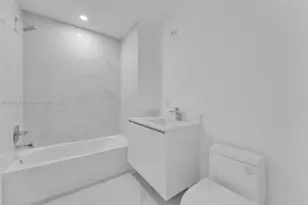 700 NE 24th St, Miami, FL 33137 - Photo 32