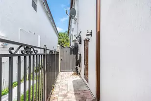 14989 SW 22 St, Miami, FL 33185 - Photo 22