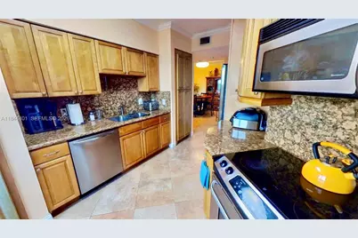 2425 SW 27th Ave #701, Miami, FL 33145 - Photo 32