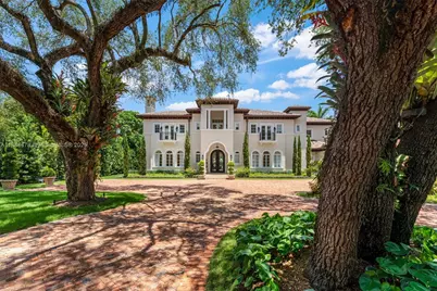 5001 Pine Dr, Miami, FL 33143 - Photo 2