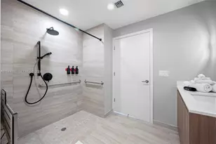 580 72nd St, Miami Beach, FL 33141 - Photo 14