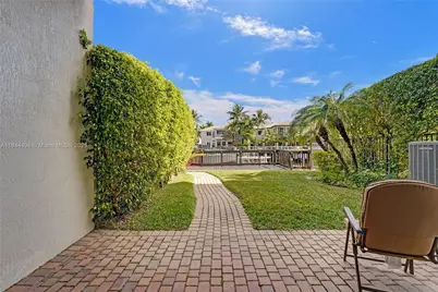 1375 Harbor Vw E, Hollywood, FL 33019 - Photo 34