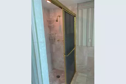 5025 Collins Ave #1908, Miami Beach, FL 33140 - Photo 16