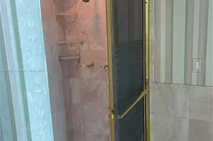 5025 Collins Ave, Miami Beach, FL 33140 - Photo 16