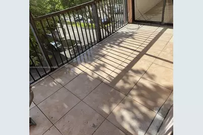 20850 San Simeon Way #407-5, Miami, FL 33179 - Photo 2
