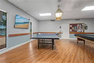 201 Berkley Rd, Hollywood, FL 33024 - Photo 22