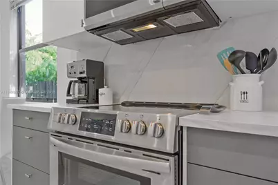 2887 SW 33rd Ave, Miami, FL 33133 - Photo 14