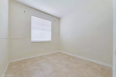 11084 SW 237th Ln, Homestead, FL 33032 - Photo 4