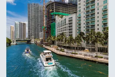 41 SE 5th St #1503, Miami, FL 33131 - Photo 1