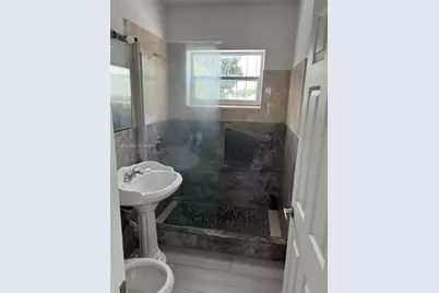 2215 NW 33rd St, Miami, FL 33142 - Photo 18