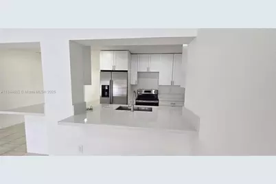 699 W 14th St, Hialeah, FL 33010 - Photo 6