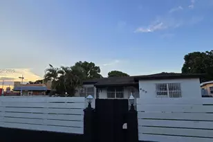 699 W 14th St, Hialeah, FL 33010 - Photo 36